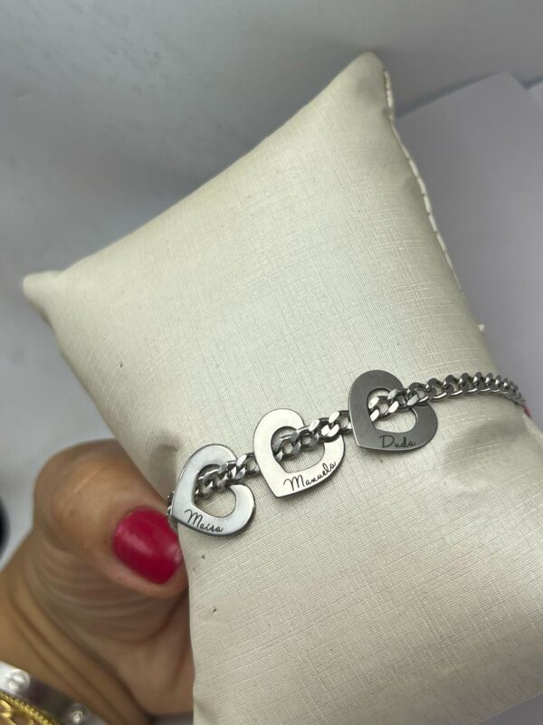 PULSEIRA GRUMET EM AÇO CORAÇÕES COM NOME - Image 3