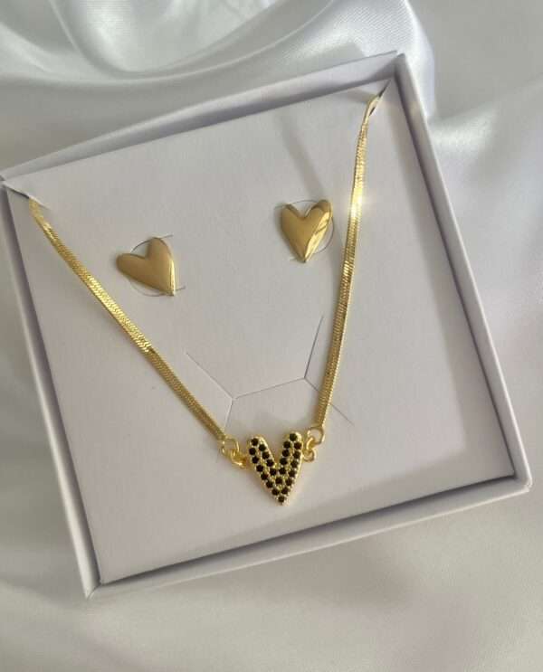 CHOCKER FITA CORAÇÃO E BRINCO SEMIJOIA