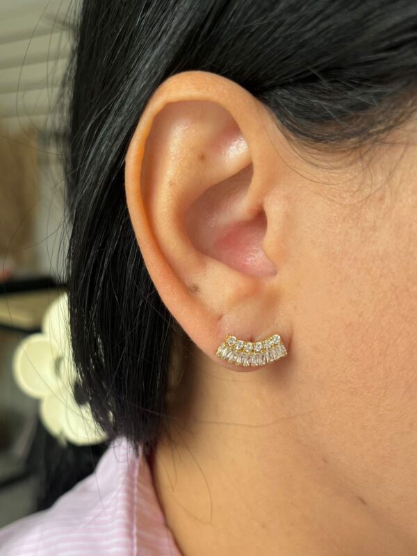 BRINCO EAR CUFF ZIRCONIAS SEMIJOIA - Imagem 2