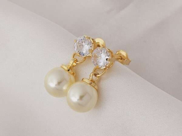 BRINCO ZIRCONIA COM PEROLA BANHADO A OURO