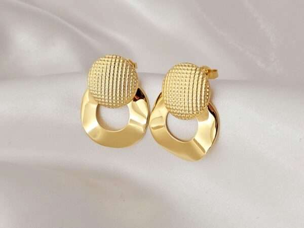 BRINCO ESFERAS BANHADO A OURO