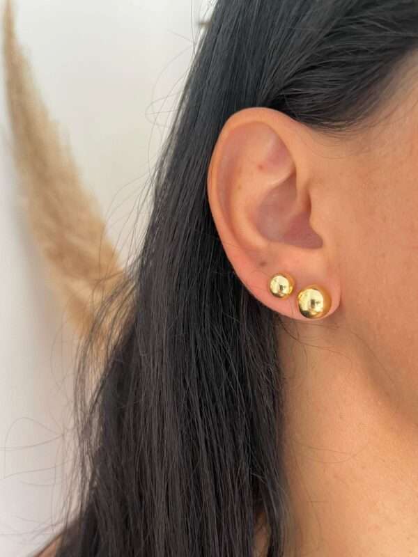 CONJUNTO DE BRINCO MEIA ESFERA BANHADO A OURO