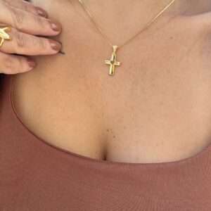 COLAR CRUCIFIXO