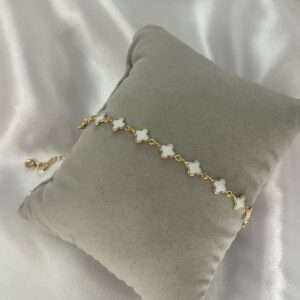 PULSEIRA TREVO BRANCA SEMIJOIA