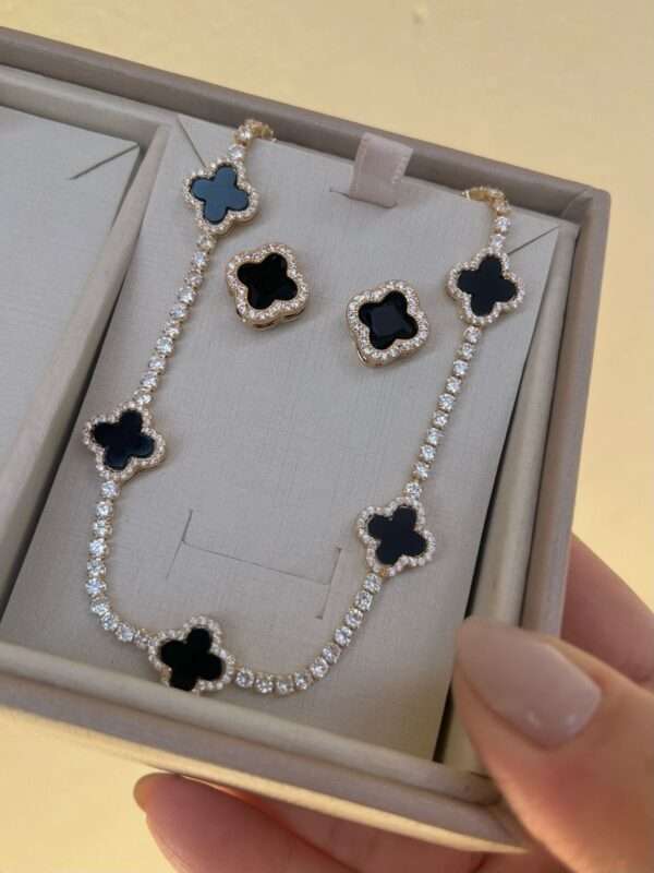 CONJUNTO RIVIERA TREVO FOLHEADO