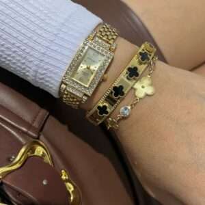 BRACELETE TREVO EM AÇO DOURADO