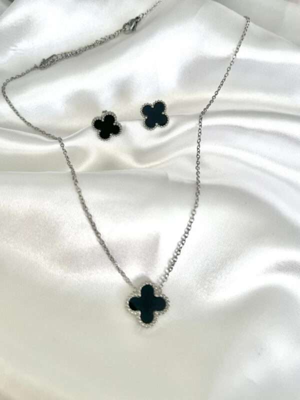 CONJUNTO TREVO DE AÇO PRATA