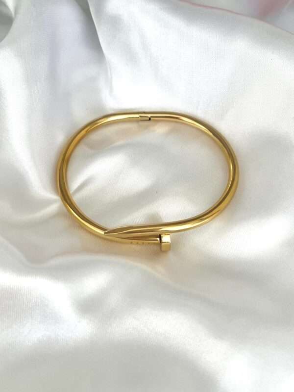 BRACELETE PREGO AÇO DOURADO - Imagem 2